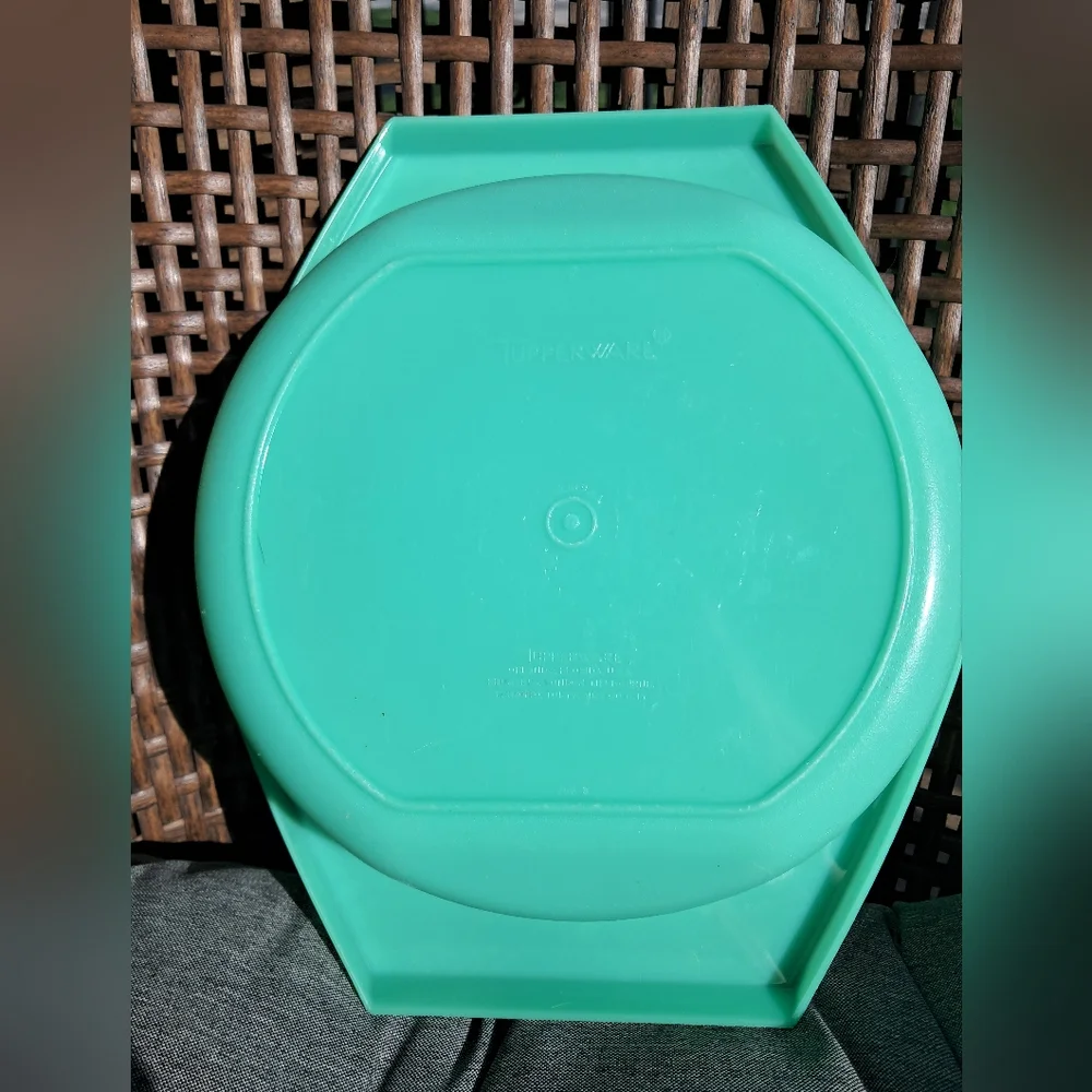 Vintage Tupperware Green Grater & Bowl Set